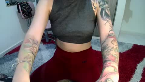 Snapshot of raven_sam33 chatting on 02.27.26 Sam in the dark3 online show from 02.27.26