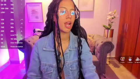 Snapshot of raven_stonee chatting on 11.05.25 Raven online show from 11.05.25