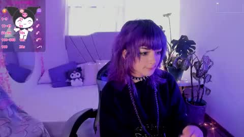 Snapshot of ravencollen chatting on 02.24.26 ravencollen online show from 02.24.26