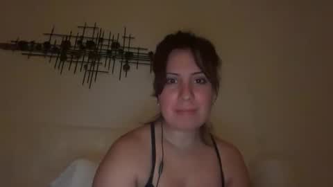 Snapshot of ravenelizabeth1 chatting on 03.25.26 Raven online show from 03.25.26
