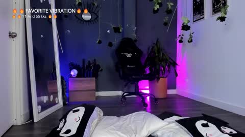 Raven Witch online show from 03.23.26