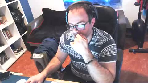 ravingr3d3 online show from 02.18.25