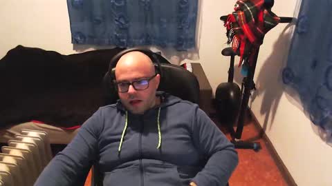 ravingr3d3 online show from 02.19.25