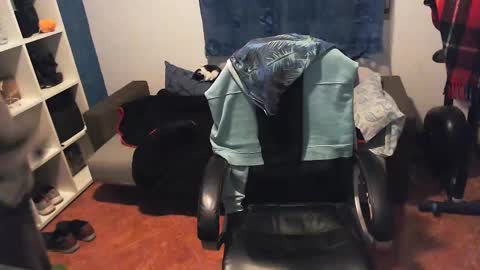 ravingr3d3 online show from 02.24.25