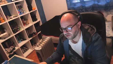 ravingr3d3 online show from 02.27.25