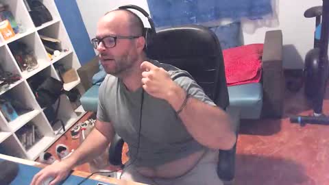 ravingr3d3 online show from 09.18.25