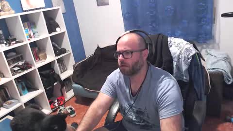 ravingr3d3 online show from 10.28.25