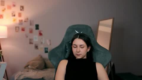 Alia Mereyn online show from 09.25.25