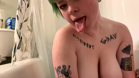 Ravynn 3 online show from 01.21.25