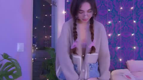 Lillian online show from 11.14.25