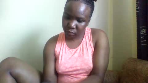 Snapshot of rawebony chatting on 10.08.25 RAWEBONY online show from 10.08.25