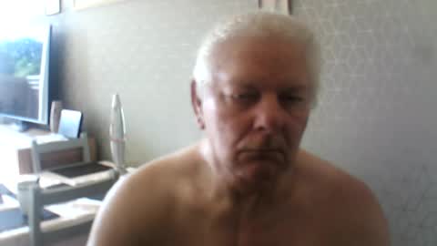 Snapshot of ray477 chatting on 08.04.26 ray477 online show from 08.04.26