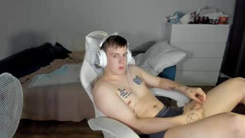 Snapshot of ray_hill chatting on 10.15.25 Ray online show from 10.15.25