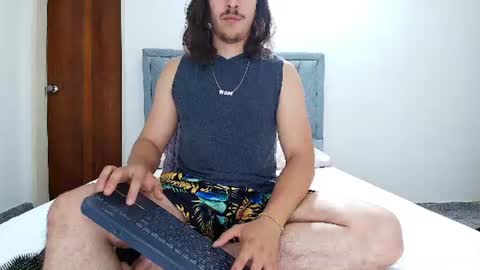 Snapshot of ray_weed chatting on 08.05.26 Ray online show from 08.05.26