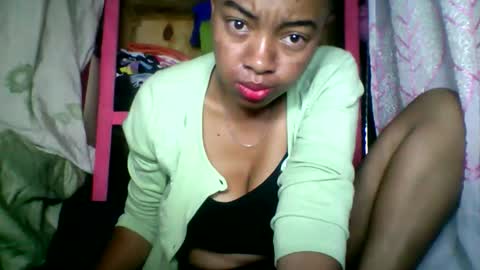 Snapshot of rayana_69 chatting on 05.04.26 rayana_69 online show from 05.04.26