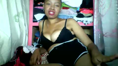 Snapshot of rayana_69 chatting on 05.27.26 rayana_69 online show from 05.27.26