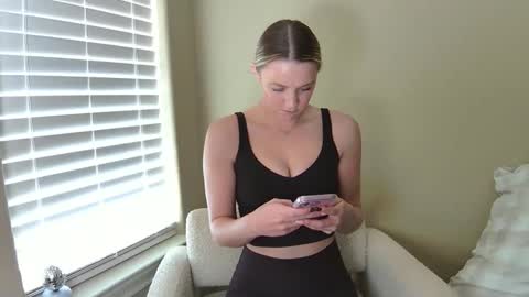 Snapshot of raybabexx chatting on 10.24.25 RayBabe online show from 10.24.25