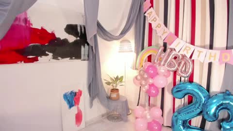 Snapshot of raychell_black chatting on 10.13.25 Raychell Black online show from 10.13.25