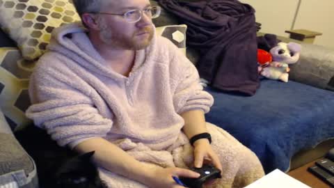 Snapshot of raymondsun chatting on 02.10.25 Sunshine Ray online show from 02.10.25