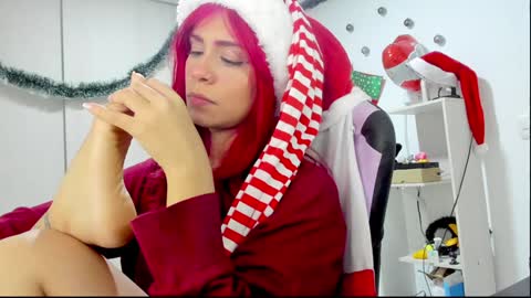 Snapshot of rea_winry chatting on 12.26.24 Rea online show from 12.26.24