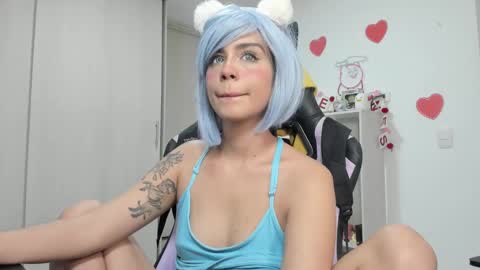 Snapshot of rea_winry chatting on 02.14.25 Rea online show from 02.14.25