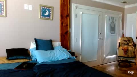 Snapshot of ready4aride2day chatting on 09.08.25 ready4aride2day online show from 09.08.25