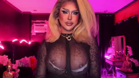 Snapshot of real_dom_phuta chatting on 11.08.25 Miss Katrina De Futah Goddess of HELL online show from 11.08.25