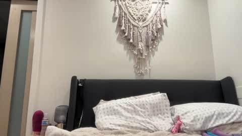 Snapshot of realjadebri chatting on 01.19.25 Jade online show from 01.19.25