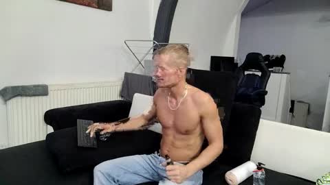 Snapshot of reallyman7 chatting on 12.06.24 Ask me online show from 12.06.24