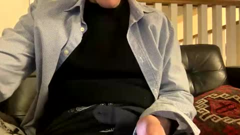 Snapshot of reasonablycurious chatting on 11.17.25 reasonablycurious online show from 11.17.25