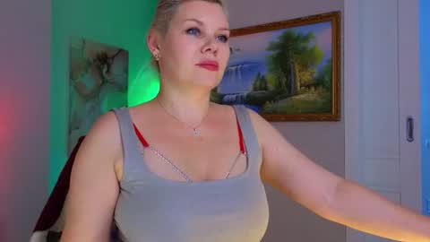 Snapshot of reasonforpassion_ chatting on 07.05.26 Im a little sick. Ill be back soon. online show from 07.05.26
