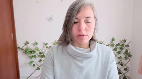 Rebbeca online show from 02.04.26