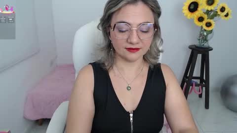REBECA online show from 09.18.25