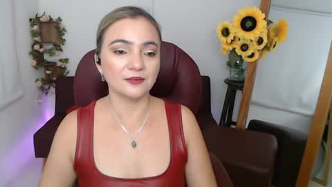 Snapshot of rebeca_milf chatting on 06.10.26 REBECA online show from 06.10.26