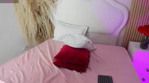 rebeca_taylor_ online show from 03.05.26