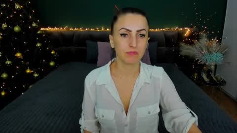 rebecca_diamonds online show from 01.05.25