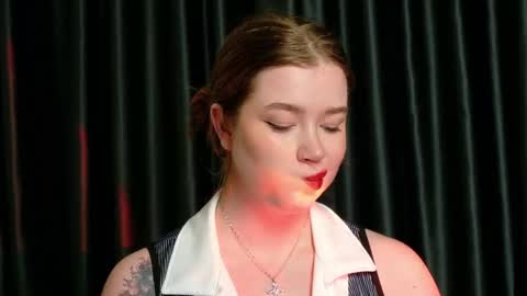 Snapshot of rebecca_lace chatting on 10.17.25 rebecca_lace online show from 10.17.25