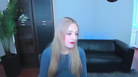 rebeccachamb online show from 09.25.25