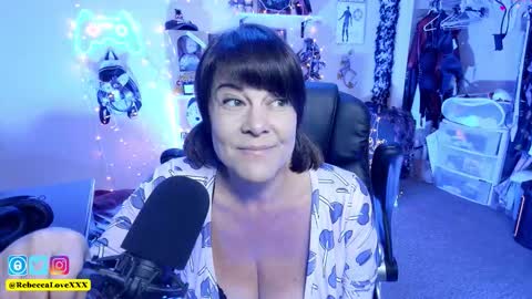 Rebecca Love online show from 11.12.25