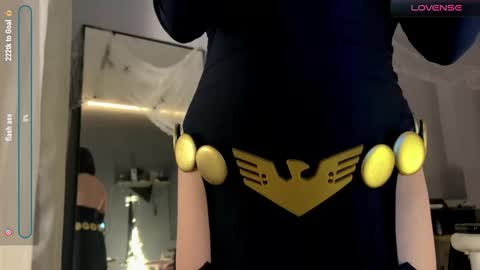 Snapshot of rebeccaniksoon chatting on 10.30.25 Rebecca Nikson online show from 10.30.25