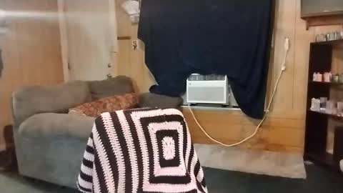 rebeckaloves online show from 10.04.25