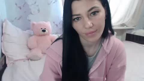 Snapshot of rebeka_08 chatting on 04.25.26 Rebeka 08 online show from 04.25.26