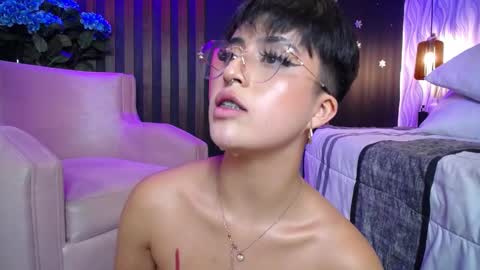 Snapshot of rebeka_baker chatting on 12.18.24 REBEKA online show from 12.18.24