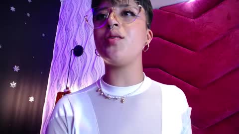 Snapshot of rebeka_baker chatting on 01.10.25 REBEKA online show from 01.10.25