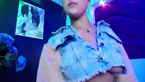 Snapshot of rebeka_baker chatting on 02.04.25 REBEKA online show from 02.04.25