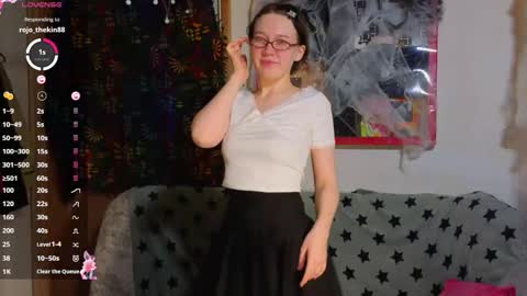 Lara online show from 11.04.25