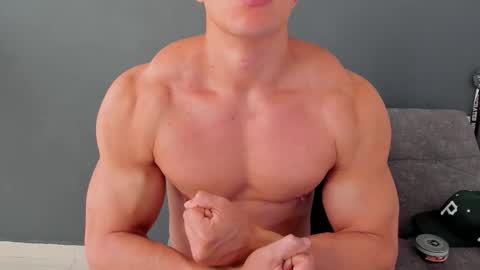 Snapshot of recce_taylor4 chatting on 10.04.25 twitter REECET26 instagram RECCETAYLOR online show from 10.04.25