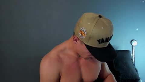 Snapshot of recce_taylor4 chatting on 10.15.25 twitter REECET26 instagram RECCETAYLOR online show from 10.15.25