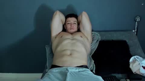 Snapshot of recce_taylor4 chatting on 10.28.25 twitter REECET26 instagram RECCETAYLOR online show from 10.28.25