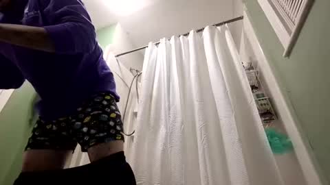 Snapshot of recka810 chatting on 11.09.25 recka810 online show from 11.09.25